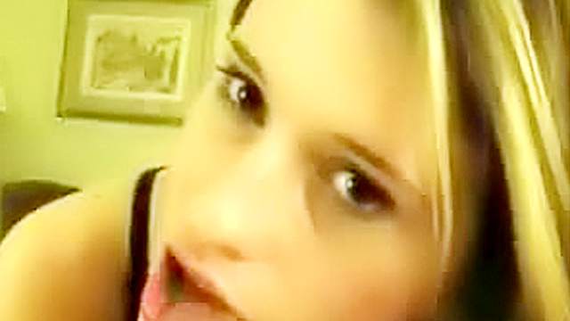 Gorgeous girl homemade blowjob video