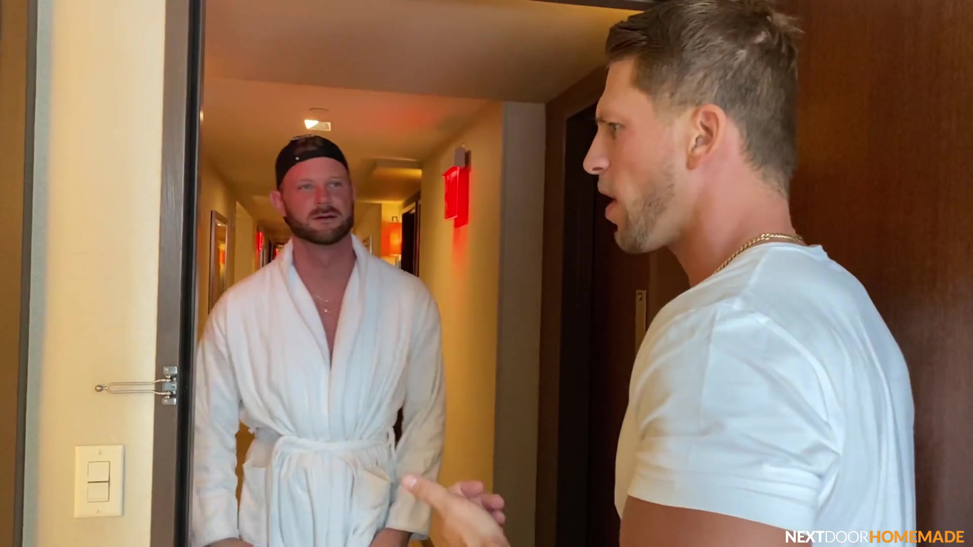 Exclusive hotel room kink between two random gay lads