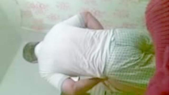 Amateur Turkish girl doggystyle sex